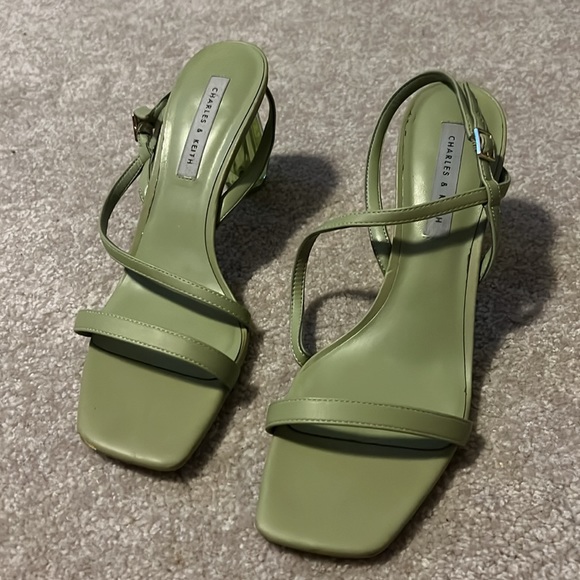 Charles & Keith Sandals - Green - EU 41 - Great condition - Picture 2 of 6